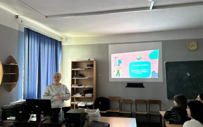 შეხვედრები თბილისის 215-ე და 217-ე საჯარო სკოლების დამამთავრებელი კლასის მოსწავლეებთან